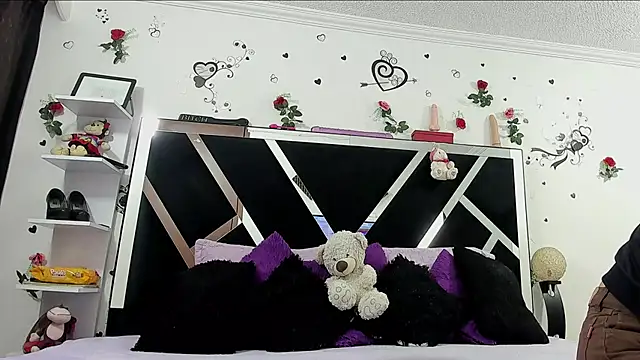 thedream girls online show from 10-24-25, 12:04