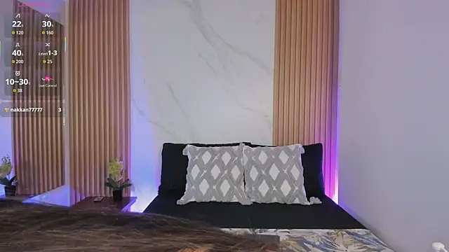 Julia Martinez  online show from 03-12-26, 11:36