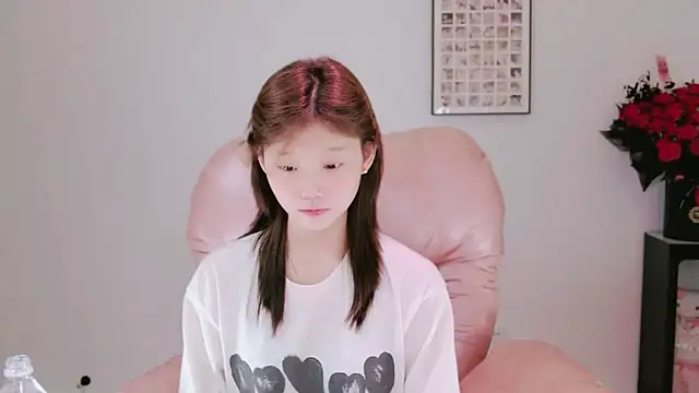 yangyang-1115 online show from 05-25-26, 12:04