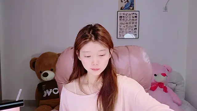 yangyang-1115 online show from 04-15-26, 05:57