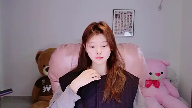 yangyang-1115 online show from 03-12-26, 04:18