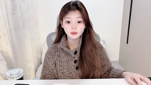 yangyang-1115 online show from 11-11-25, 05:02