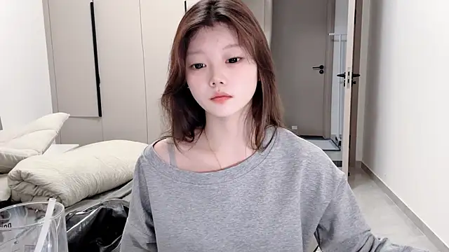 yangyang-1115 online show from 10-08-25, 04:58