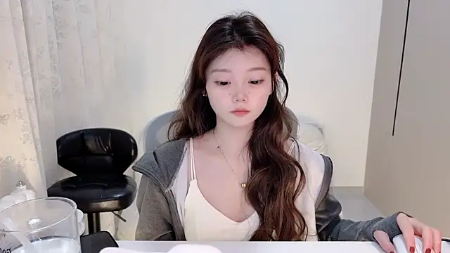 yangyang-1115 online show from 11-09-25, 03:54