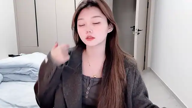 yangyang-1115 online show from 11-06-25, 04:16