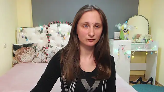 MichelLeee online show from 04-03-26, 05:30