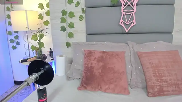 AshleyHill2 online show from 11-04-25, 03:54