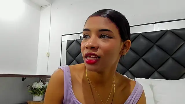 AshleyHill2 online show from 10-06-25, 03:51