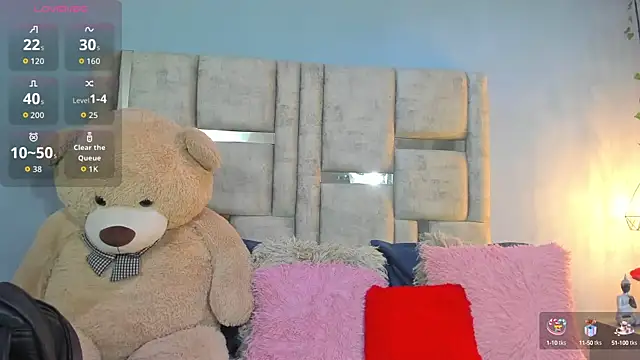 AshleyHill2 online show from 10-01-25, 03:33