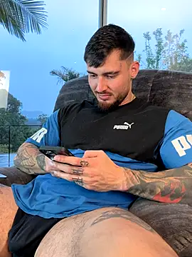 DimitriSullivan  online show from 10-22-25, 09:57