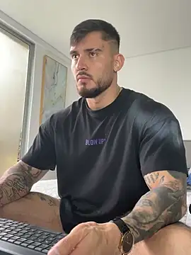 DimitriSullivan  online show from 02-05-26, 01:07