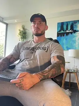 DimitriSullivan  online show from 04-09-26, 01:39