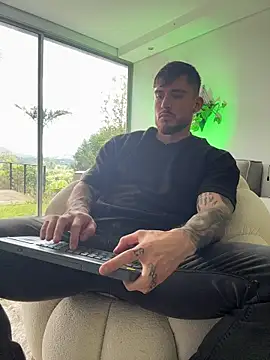 DimitriSullivan  online show from 11-18-25, 05:49