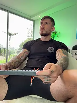 DimitriSullivan  online show from 11-20-25, 05:57