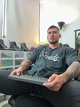 DimitriSullivan  online show from 07-21-26, 02:40