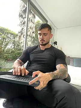 DimitriSullivan  online show from 01-05-26, 06:33