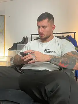 DimitriSullivan  online show from 06-09-26, 01:28