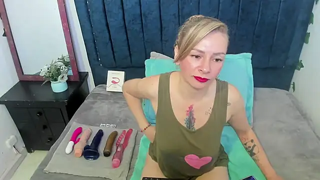 alaha evans online show from 12-21-25, 04:03