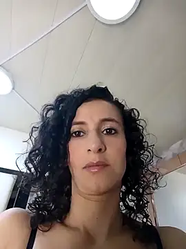 AriannaRussell  online show from 03-10-26, 01:04