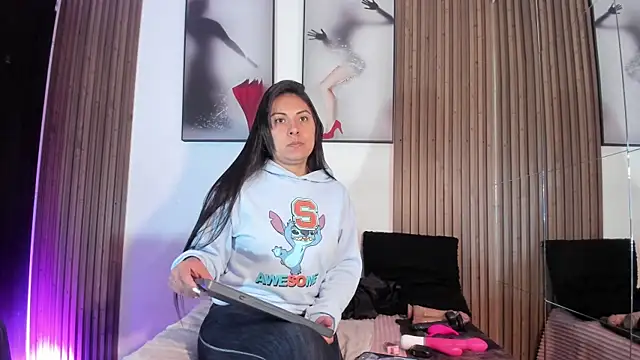 Ella Rousse online show from 01-07-26, 12:54