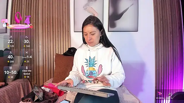 Ella Rousse online show from 11-15-25, 02:32