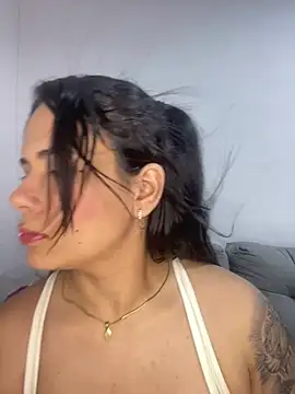 Leyna Kenet online show from 12-21-24, 03:25