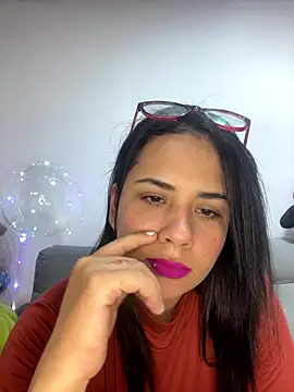 Leyna Kenet online show from 12-09-24, 02:56