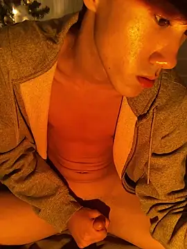 Snapshot of Linc0ln_dykes chatting on 12-15-24, 06:40 Linc0ln dykes online show from 12-15-24, 06:40