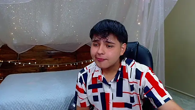 Snapshot of AndrewPherson chatting on 03-10-25, 12:28 AndrewPherson online show from 03-10-25, 12:28