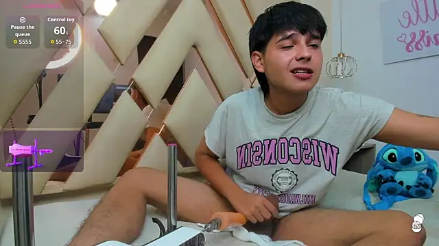 Snapshot of AndrewPherson chatting on 09-22-25, 01:50 AndrewPherson online show from 09-22-25, 01:50