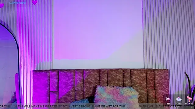 Snapshot of tiffany_johnson11 chatting on 03-27-26, 07:48 tiffany johnson11 online show from 03-27-26, 07:48