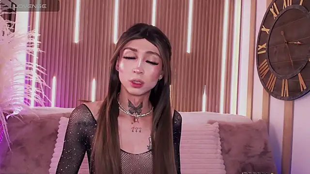 Aniie Doll online show from 12-16-25, 08:24