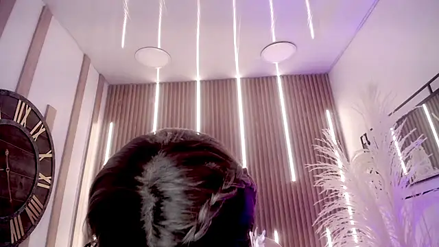 Aniie Doll online show from 11-08-25, 08:23