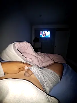 Snapshot of Carlosescor chatting on 12-04-24, 04:26 Carlosescor online show from 12-04-24, 04:26