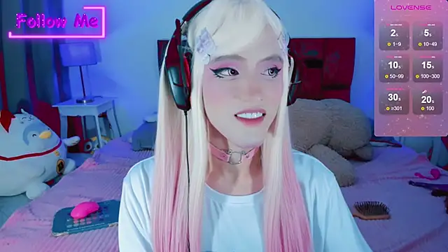 Snapshot of Kirmyy_ chatting on 01-24-25, 03:43 Kirmyy online show from 01-24-25, 03:43