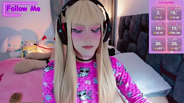 Snapshot of Kirmyy_ chatting on 03-18-25, 11:53 Kirmyy online show from 03-18-25, 11:53