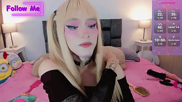 Snapshot of Kirmyy_ chatting on 02-12-25, 12:27 Kirmyy online show from 02-12-25, 12:27