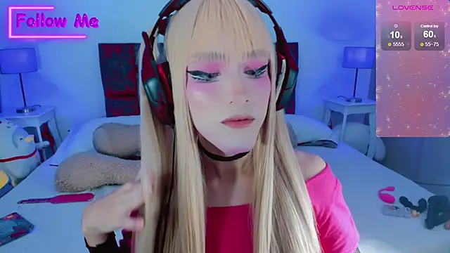 Snapshot of Kirmyy_ chatting on 02-23-25, 08:55 Kirmyy online show from 02-23-25, 08:55