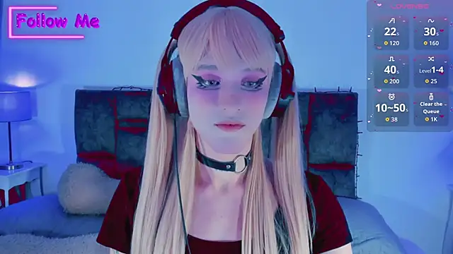 Snapshot of Kirmyy_ chatting on 10-17-25, 08:54 Kirmyy online show from 10-17-25, 08:54