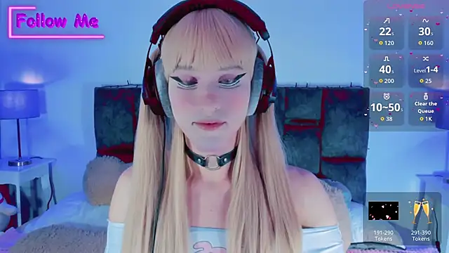 Snapshot of Kirmyy_ chatting on 09-22-25, 09:43 Kirmyy online show from 09-22-25, 09:43