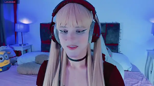 Snapshot of Kirmyy_ chatting on 09-30-25, 08:59 Kirmyy online show from 09-30-25, 08:59