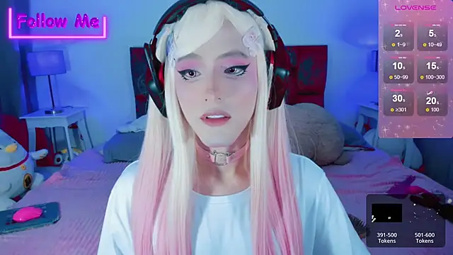 Snapshot of Kirmyy_ chatting on 01-24-25, 12:42 Kirmyy online show from 01-24-25, 12:42