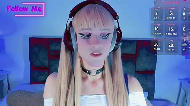 Snapshot of Kirmyy_ chatting on 09-15-25, 09:15 Kirmyy online show from 09-15-25, 09:15