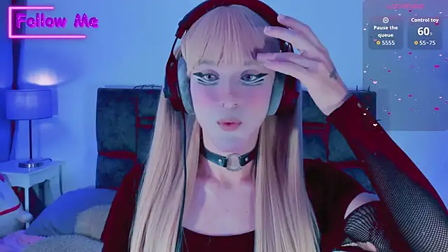 Snapshot of Kirmyy_ chatting on 10-12-25, 08:32 Kirmyy online show from 10-12-25, 08:32