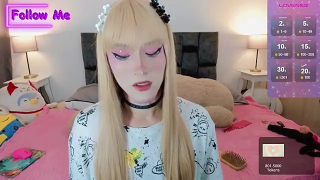 Snapshot of Kirmyy_ chatting on 02-05-25, 09:29 Kirmyy online show from 02-05-25, 09:29