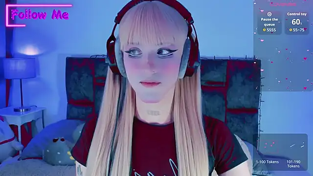 Snapshot of Kirmyy_ chatting on 10-09-25, 02:23 Kirmyy online show from 10-09-25, 02:23