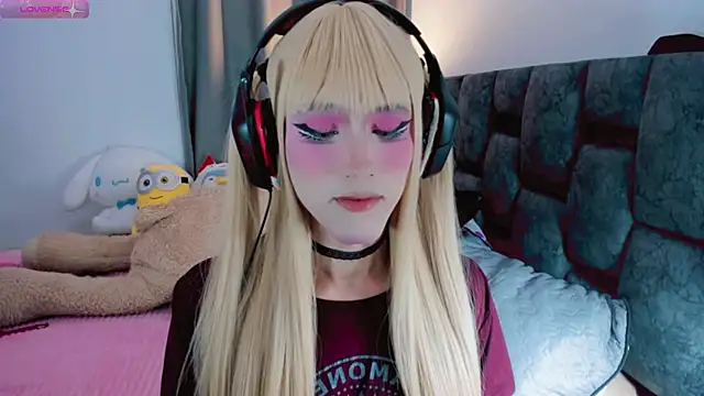 Snapshot of Kirmyy_ chatting on 03-03-25, 10:52 Kirmyy online show from 03-03-25, 10:52