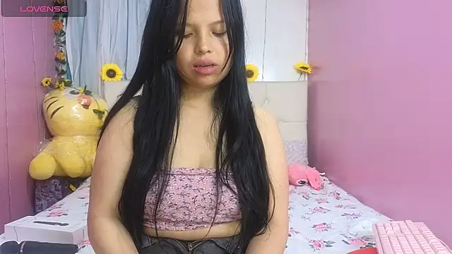 HannaaJhoonsooon online show from 12-14-24, 06:13