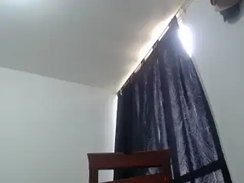nicolle milf1978 online show from 03-18-25, 12:50