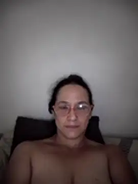 nicolle milf1978 online show from 04-11-26, 05:15